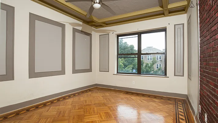 Rented by Nooklyn NYC LLC | media 3