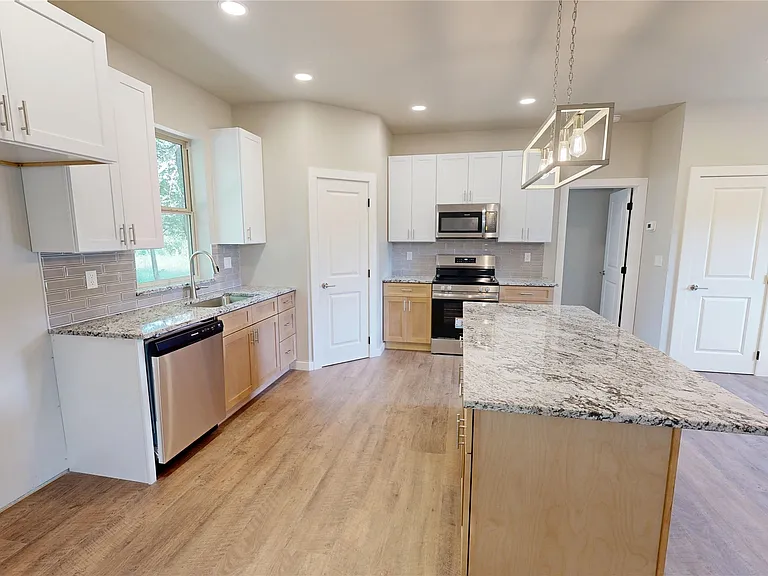 8761 S 4180th Rd — Photo 7