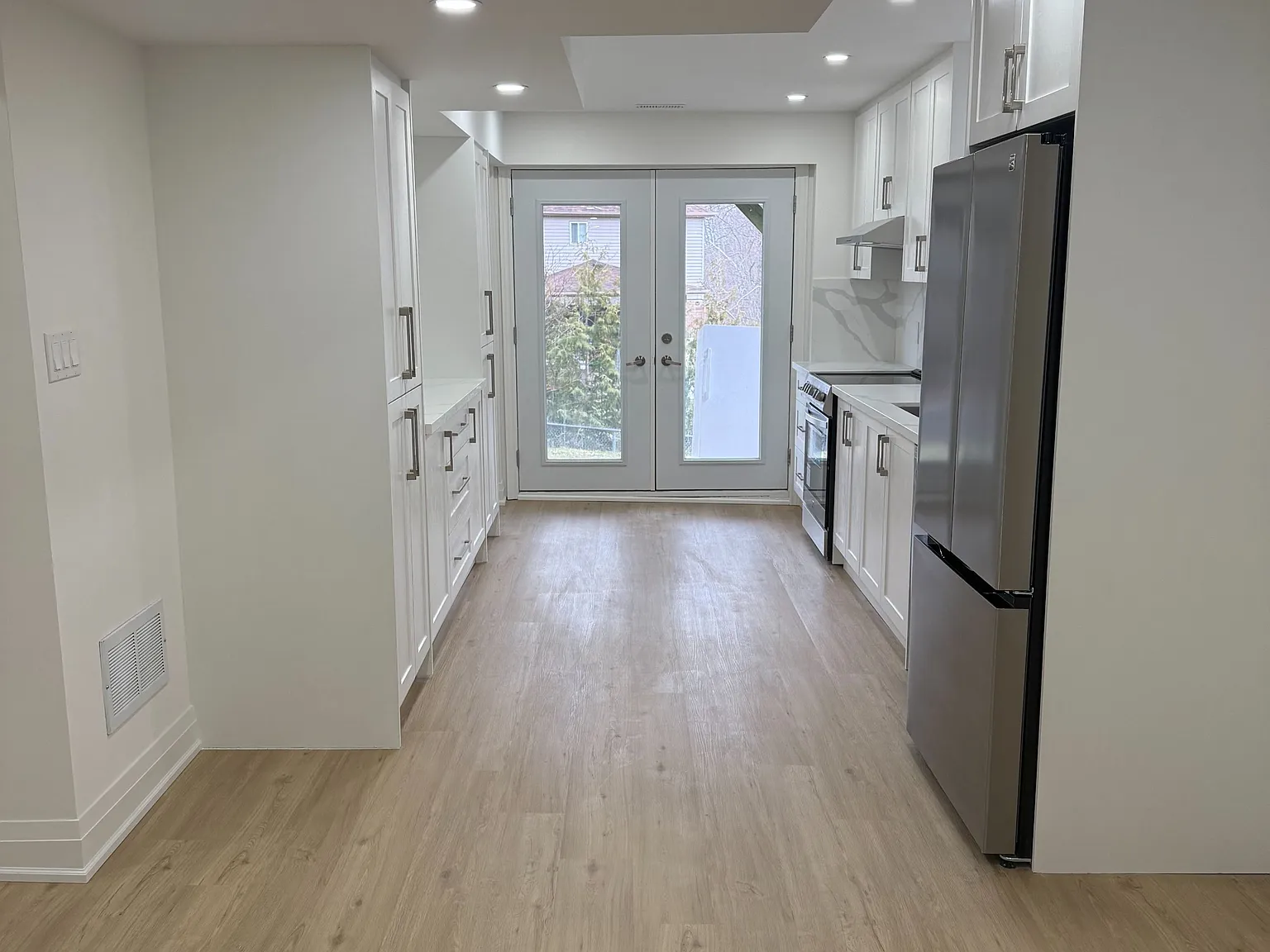 2 bed, $1,600 — Photo 2