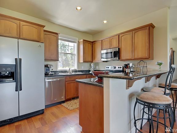 5th image of 513 Cooper Ln N