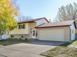 3838 Montreal St, Bismarck, ND 58503