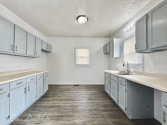 4th image of 2916 3rd St NW