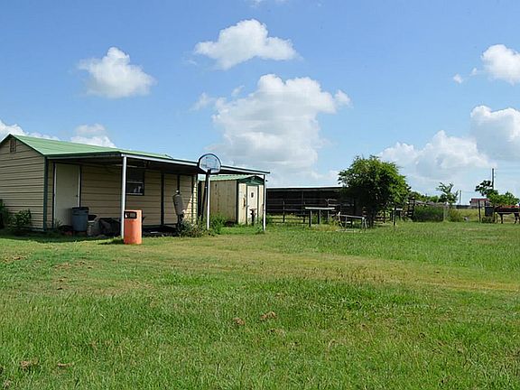 4th image of 1009 Terrazas Ln