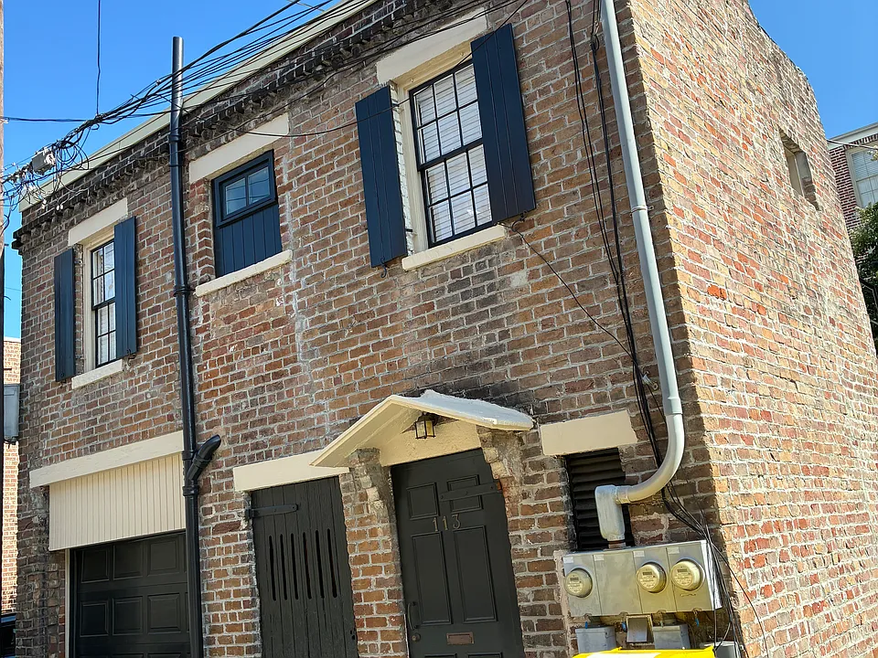 113 E Jones St #CARRIAGE HOUSE