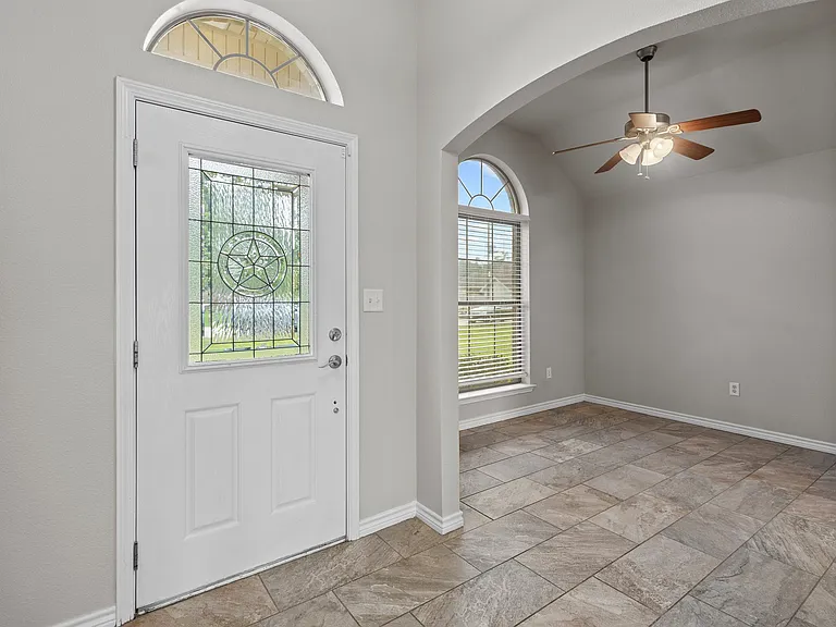 5470 Westmeadow Ln — Photo 3