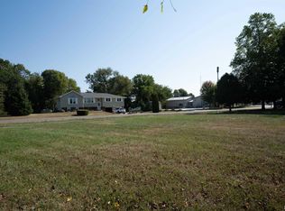 409 W Lake Camelot Dr, Mapleton, IL 61547