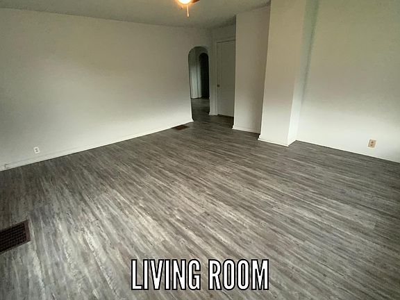 3rd image of 601 S Bowman Ave