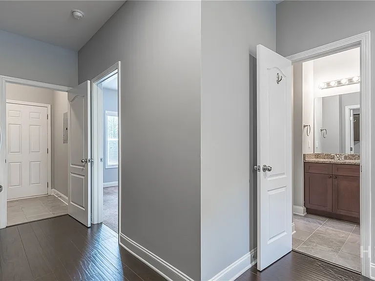 1280 Binghampton Cir — Photo 7