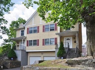 632 S 4th Ave, Mount Vernon, NY 10550