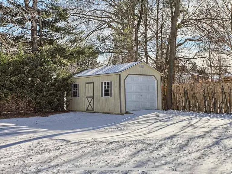 75 Foxcroft Dr — Photo 9