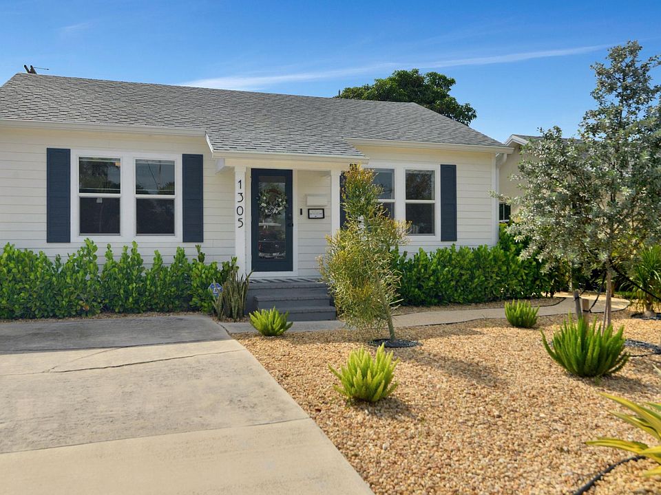 1st image of 1305 N Palmway #1