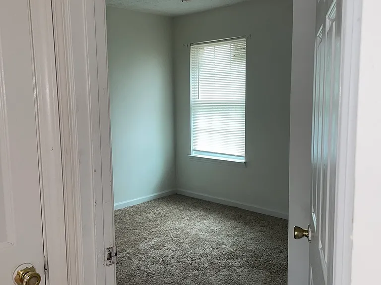 8140 Sterling Lakes Ct — Photo 12
