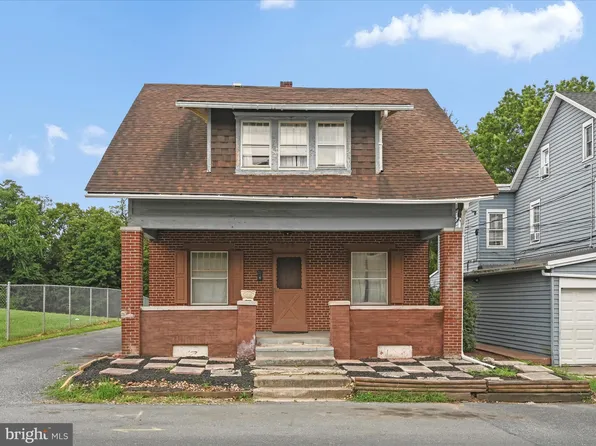892 Highland St, Harrisburg, PA 17113