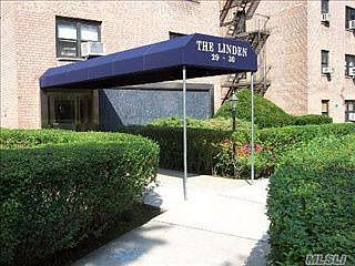 5th image of 2930 137th St APT 4L