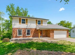 5706 NW Raintree Ct, Parkville, MO 64152