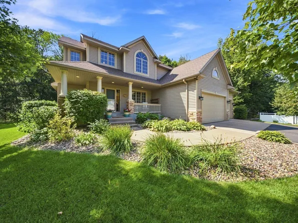 605 Knollwood Dr, Hudson, WI 54016