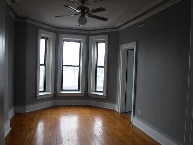 1st image of 107 S Paulina St #1