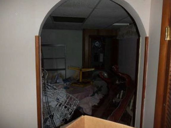 5th image of 3407 Midland Ave