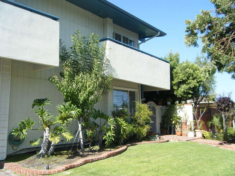 1st image of 2055 W 235th St