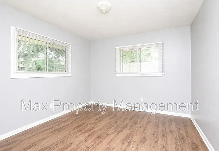 3422 SW 8th St — Photo 10