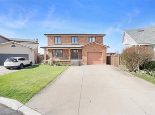 18 Marcel Pl, Hamilton, ON L9B 1W3