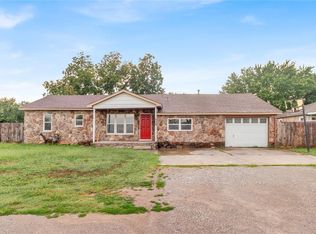 404 N Sharon St, Tecumseh, OK 74873