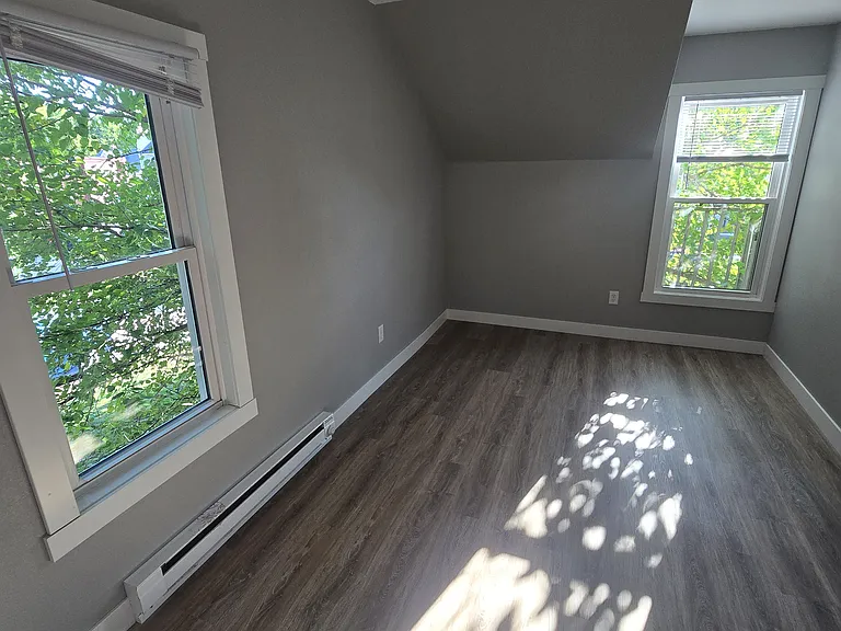 1109 1/2 S Dewey St — Photo 10