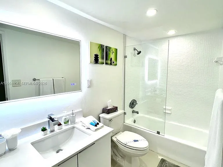 19370 Collins Ave #918 — Photo 14