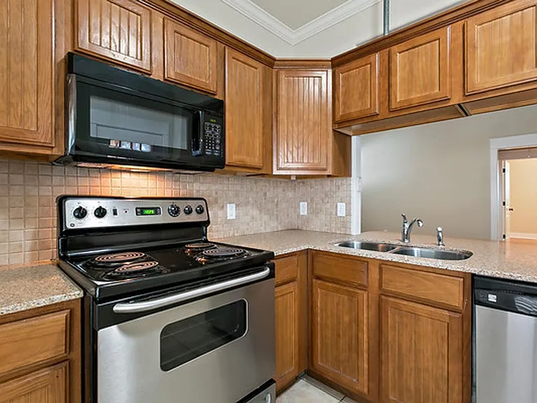 508 Elmwood Pl #A — Photo 19
