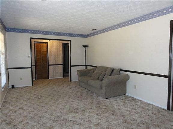 2nd image of 2501 Orlando Dr