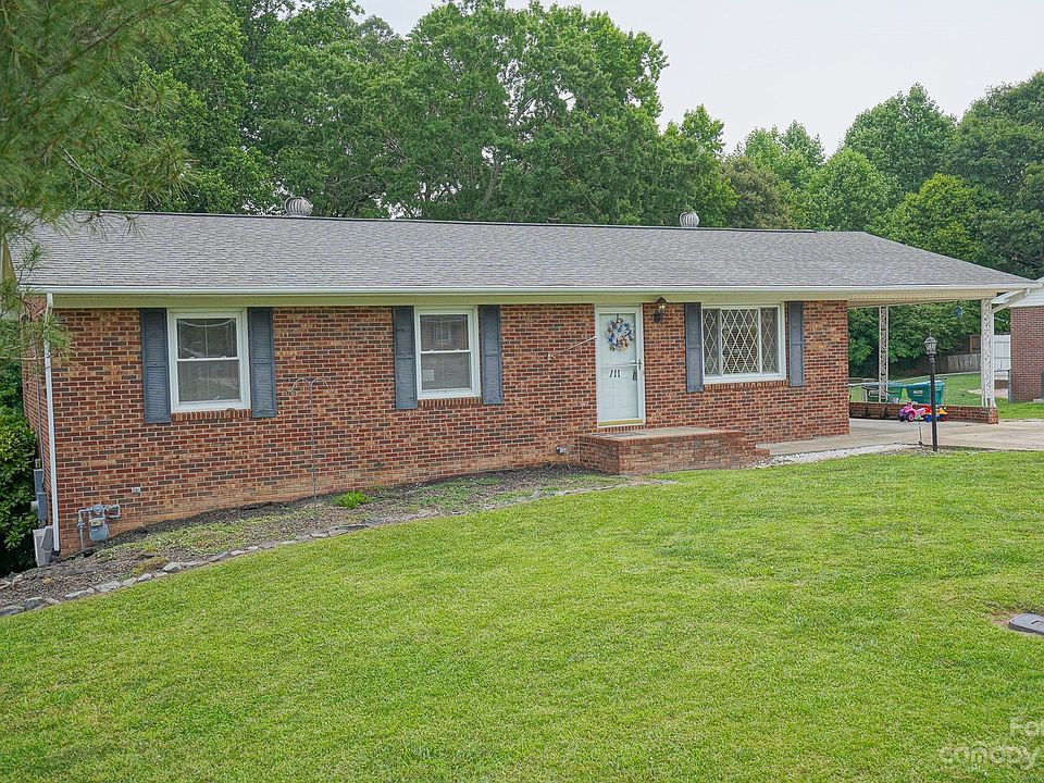 1st image of 111 Helen Ave