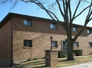 740 Duggan Dr APT 3, Dubuque, IA 52003