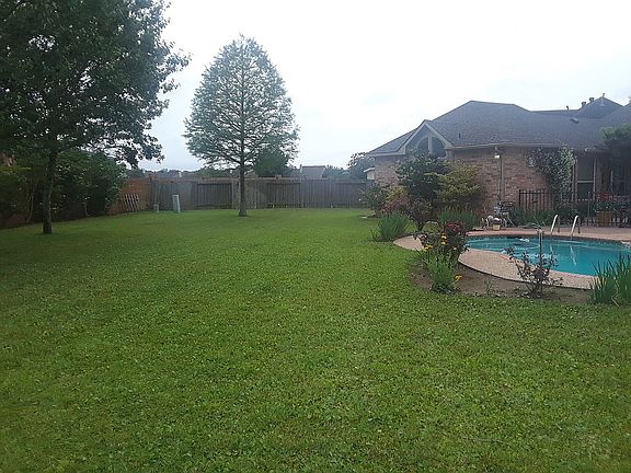 3rd image of 5703 Bayberry Way