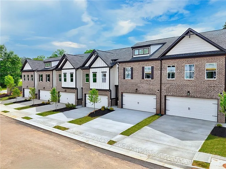 5704 Urban Village Way — Photo 2
