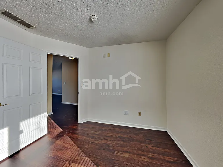 8110 Red Barn Ct — Photo 10