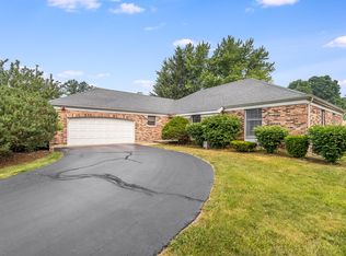 20 Briargate Cir, Sugar Grove, IL 60554