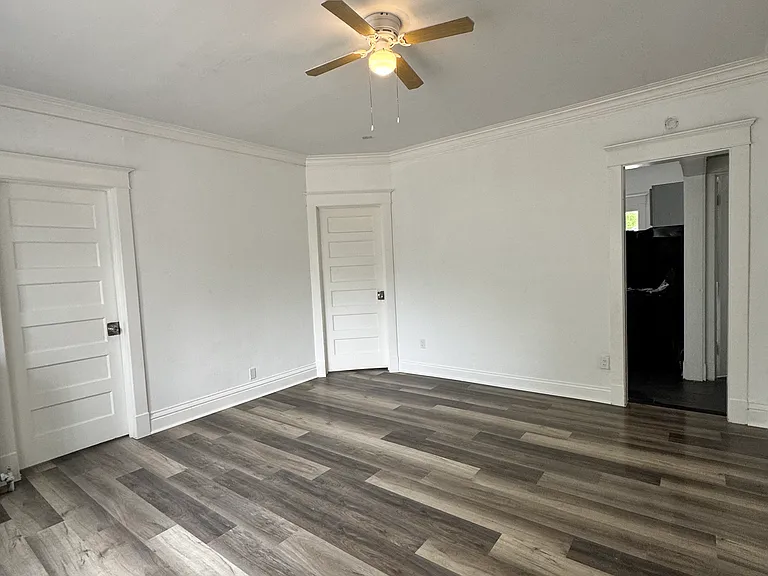 306 N Center St — Photo 5