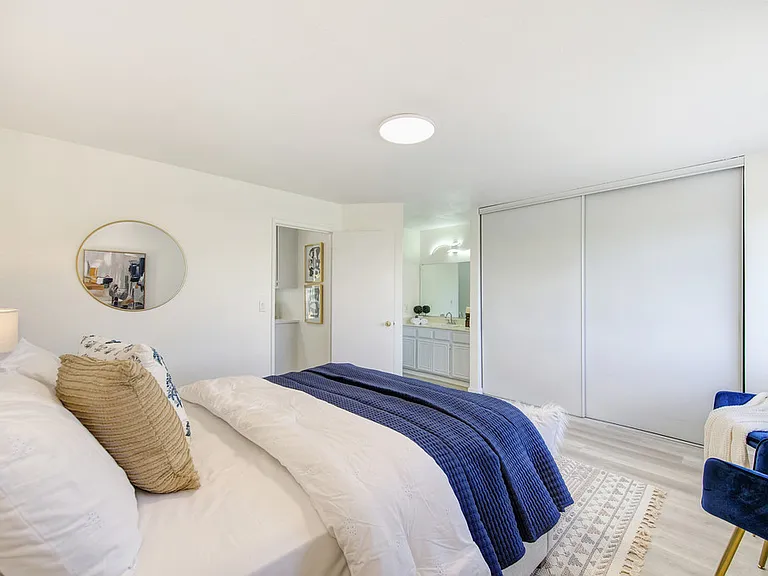 14 Fernwood Ct — Photo 4