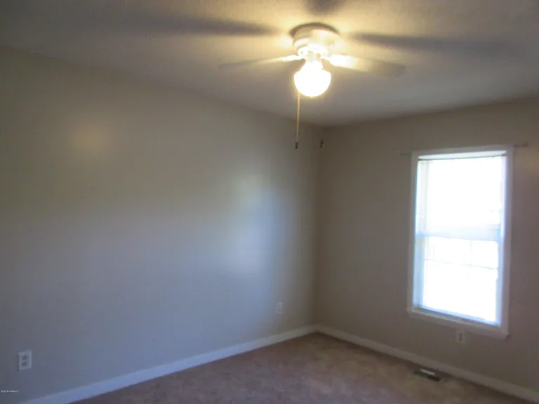 102 Persimmon Ct — Photo 10