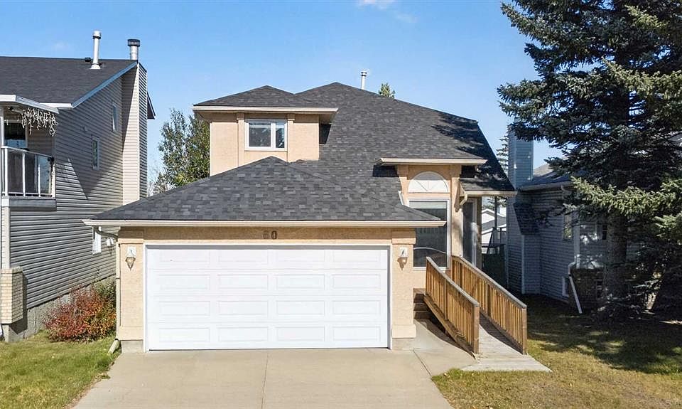 1st image of 60 Shawinigan Dr SW