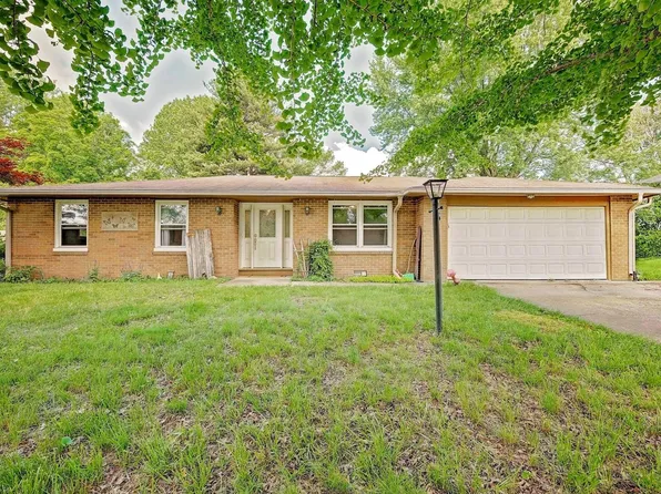 625 N Kennedy Dr, Bloomfield, IN 47424
