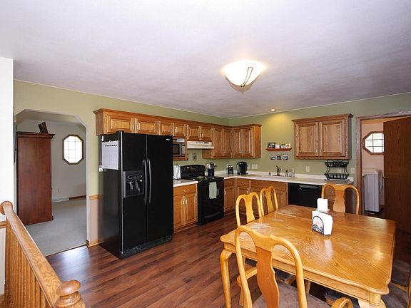 3rd image of W210N16480 Dundee Ct