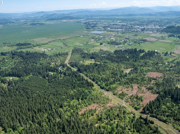 (undisclosed Address), Creswell, OR 97426