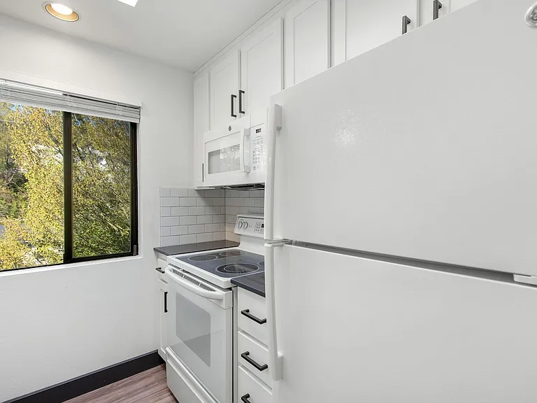 2410 Dexter Ave N #301 — Photo 1