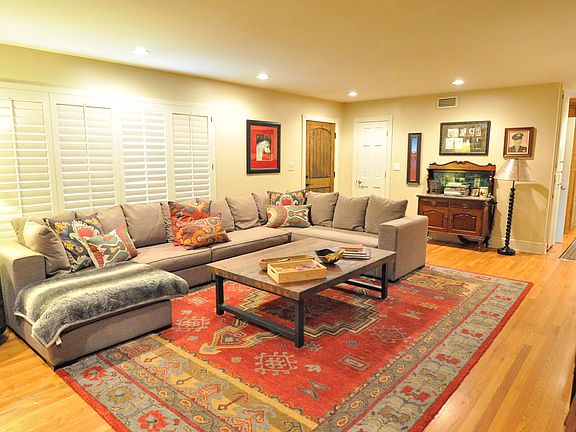 Open living-hardwood floors