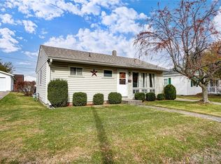 914 Barker Dr, Springfield, OH 45505