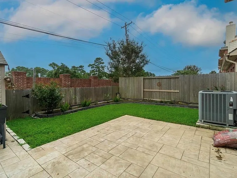 1408 S Friendswood Dr #205 — Photo 27