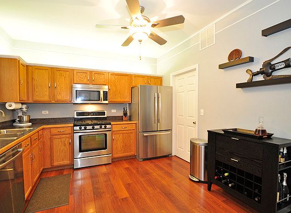 3rd image of 578 Shakespeare Dr