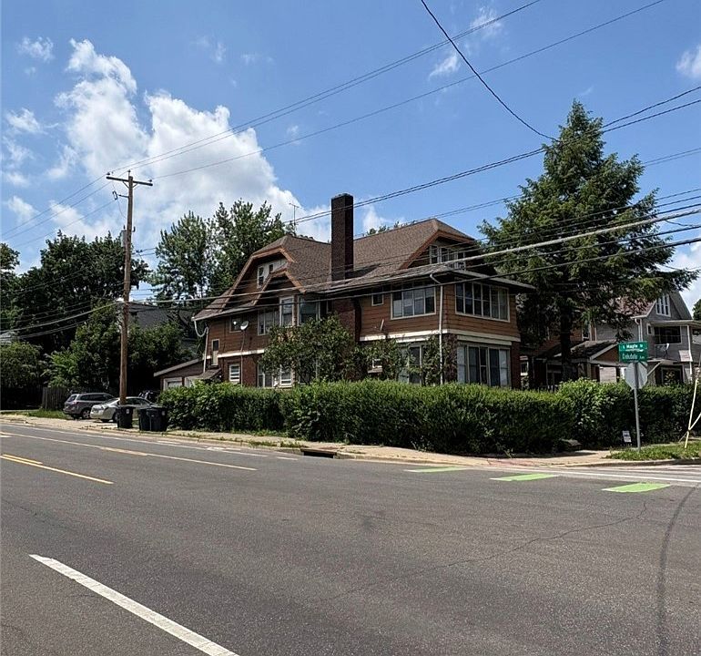 1st image of 260 Oakdale Ave