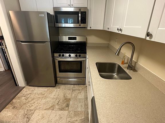 5th image of 55 David Ter APT 17